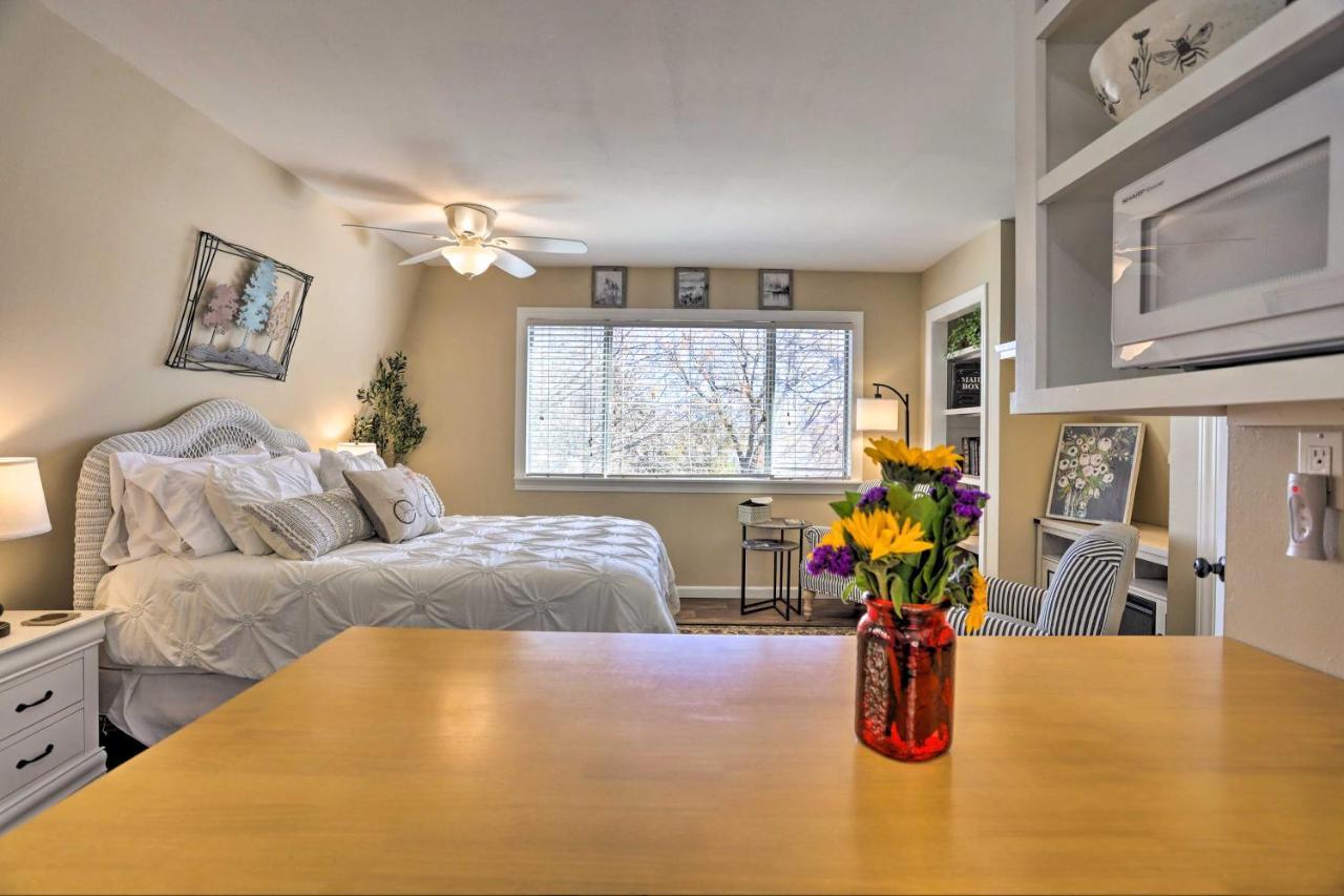 Lake Arrowhead Studio With Private Hot Tub! Bagian luar foto